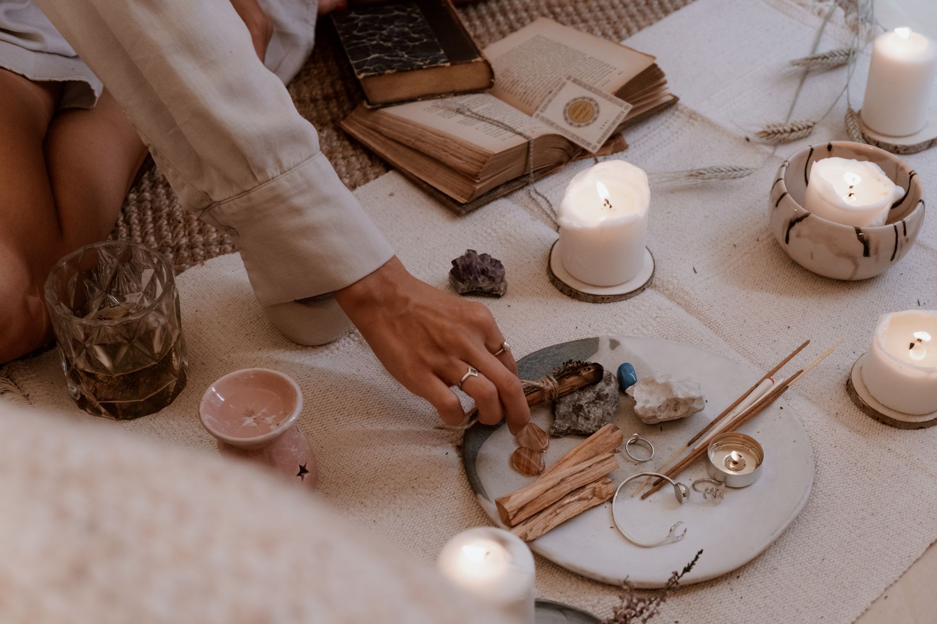 Rituel pleine lune : un moment d&rsquo;introspection simple et prudent