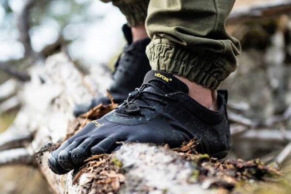 Marcher pieds nus : ce que ça change dans le rapport à son corps !