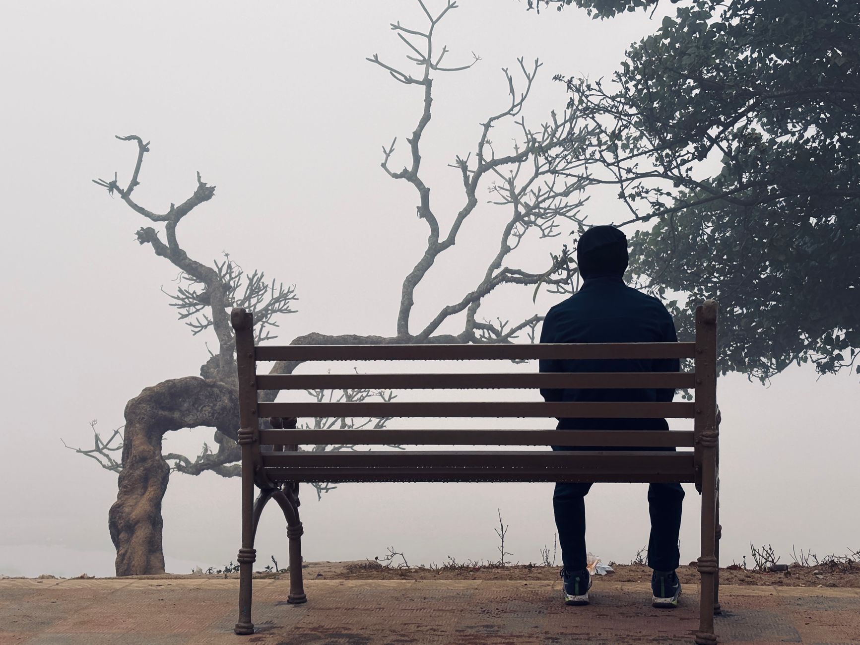 Attendre d'être sauvé : pourquoi personne ne viendra (et ce qui aide vraiment)