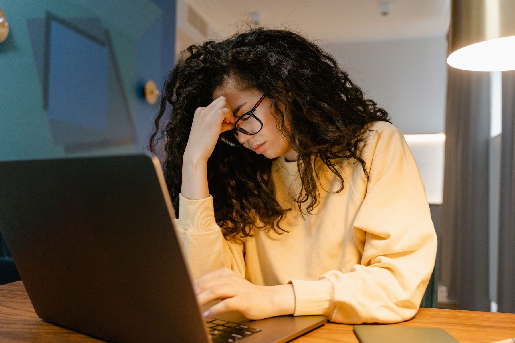 Syndrome de l&rsquo;imposteur au travail : le reconnaître et le surmonter